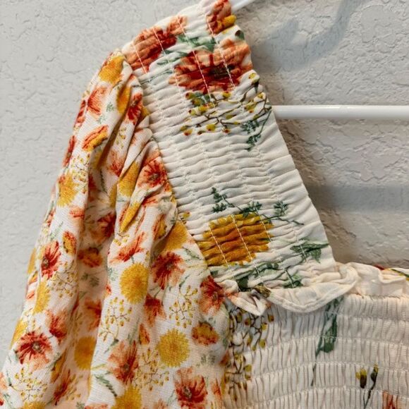 Torrid Cream Orange Floral Smocked Flutter Sleeve Cropped Top - Size 1X - EUC - Picture 7 of 7